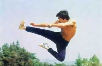 李小龙逝世48周年：永垂不朽的李小龙！