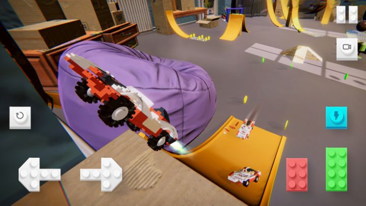Brick Car Crash Online游戏截图