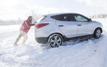 汤姆猫告诉小伙伴：为什么汽车在冬天有时会难以发动？