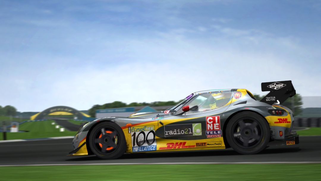 GTR 2 FIA GT Racing Game游戏截图