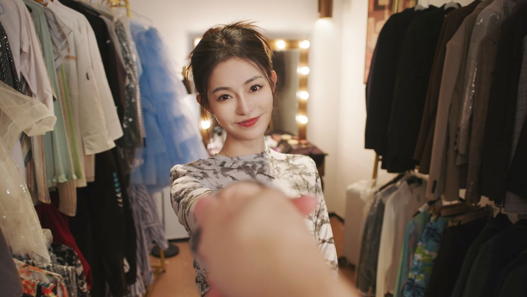 开局五个亿游戏截图