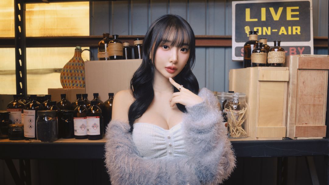 末日降临!被美女们关进避难所!?游戏截图