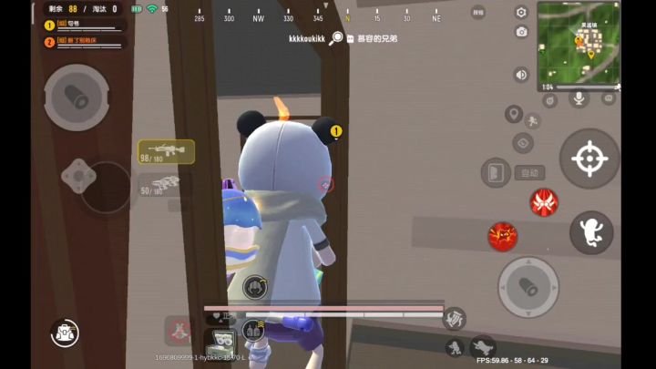 队里有人在一边玩五子棋一边玩香肠截图