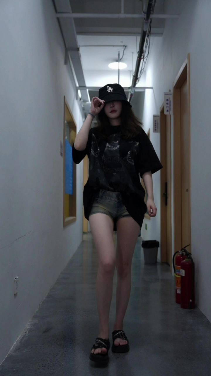 她看我,她心里一定有我!截图