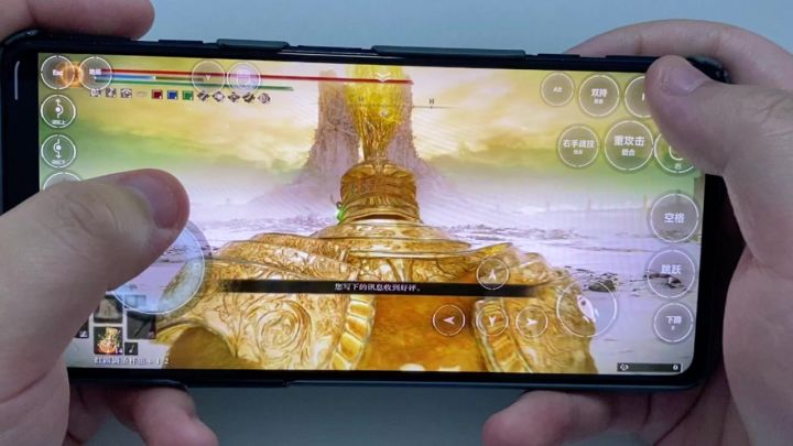 手机玩艾尔登法环 拿下拉塔恩截图
