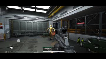 她的指甲有些特别