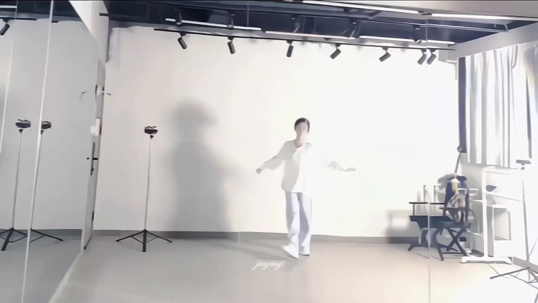 video-4553012
