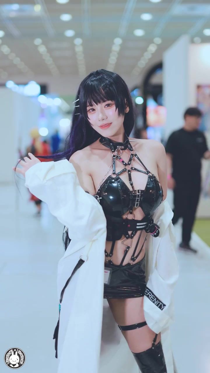[Seoul POPCON][세로캠] NIKKE Mihara Cosplay 놀러 갔다왔어요!截图