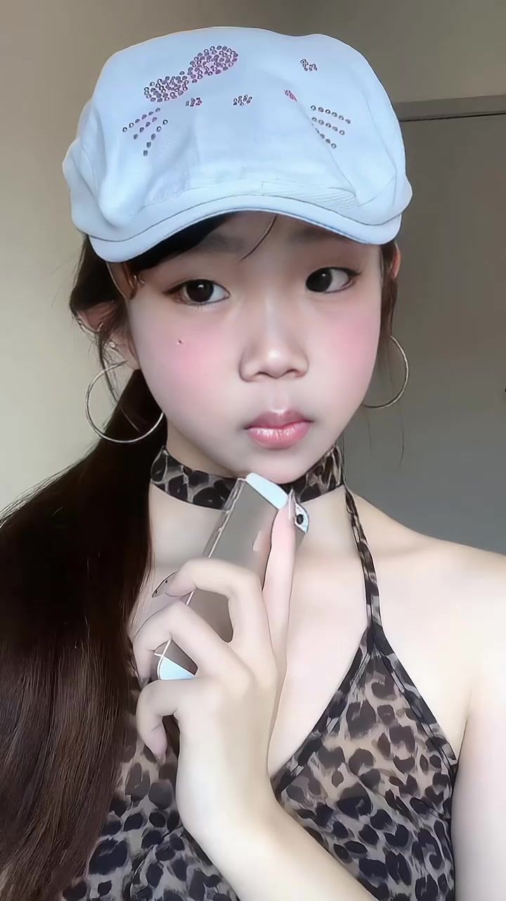 真服了玩这个还要用钱截图