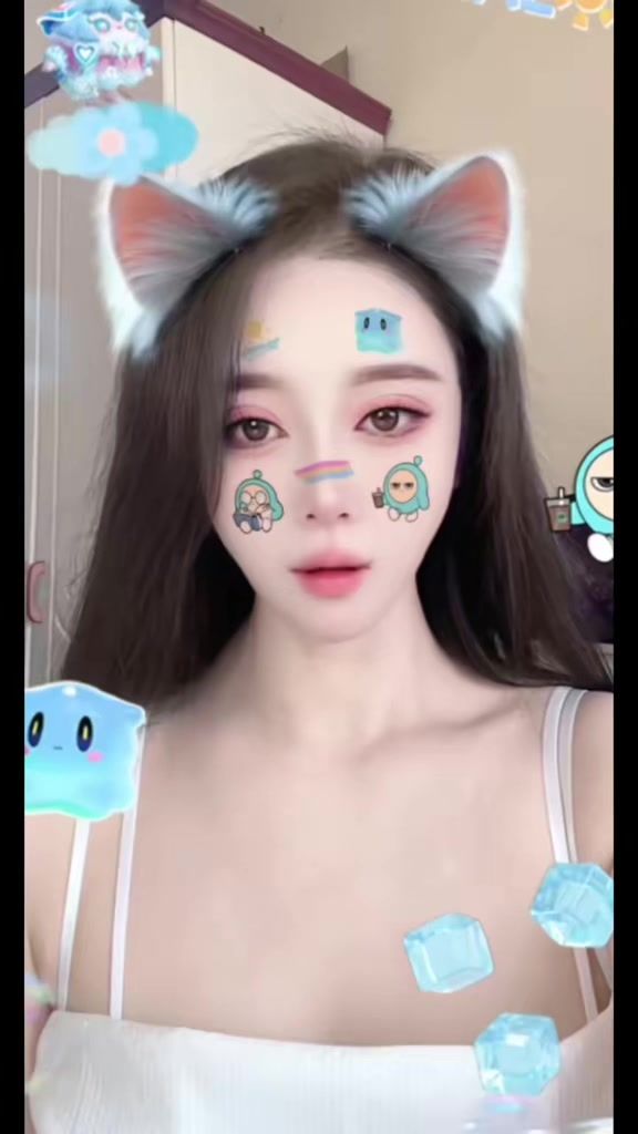 好看的小美女00后女生日常露脸可爱的美女主播太好看了!截图