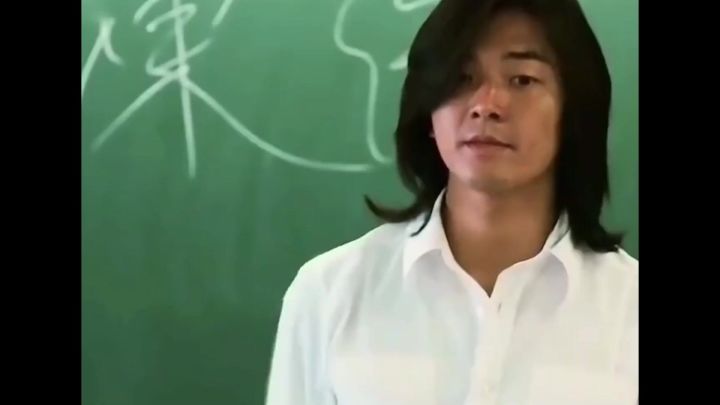 从瓦装备到回收所有装备沉浸式体验《血亏1500》截图