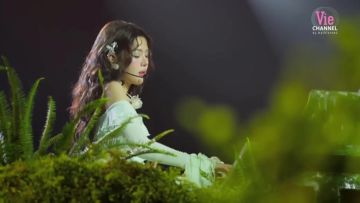 【音乐】妹妹Say hi热歌《我只是》中文词