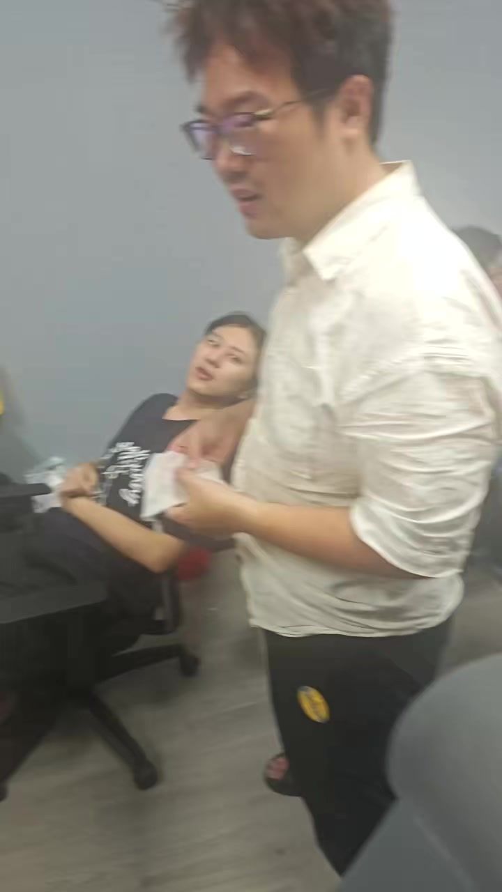震惊!制作组为了明天的朱雀还在奋战一线截图