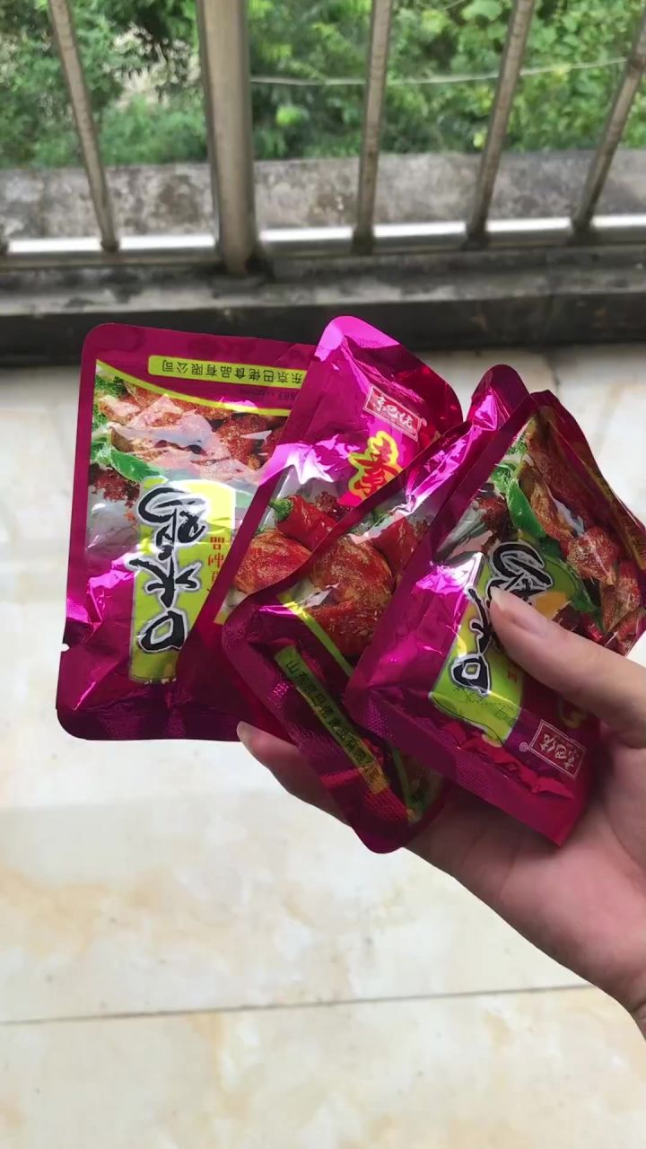 小时候你有没有吃过这种辣条?截图