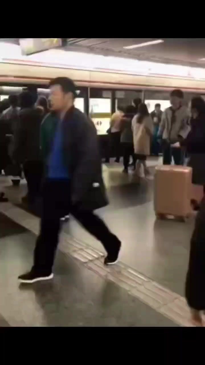 六脉，启动😡截图