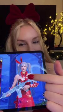 圣装节戏女装cosplay