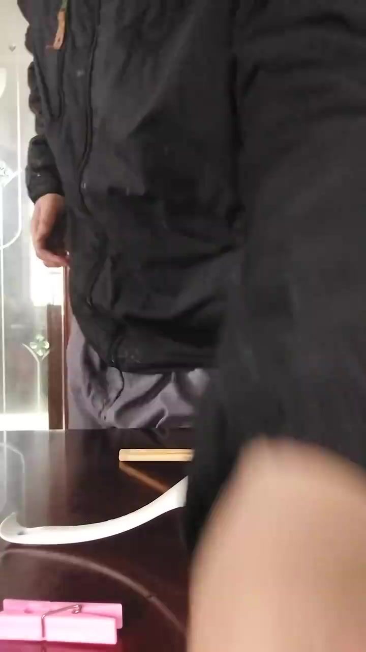 33岁大叔神坡农二午餐吃火锅了今天外面下雨了豆芽菜和小排骨截图