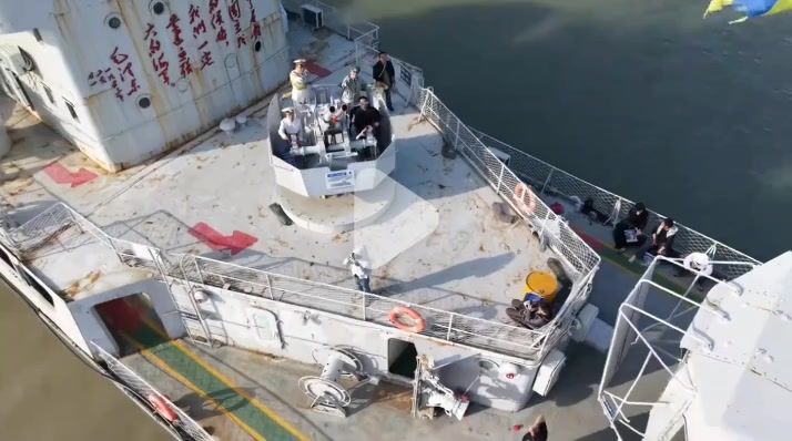 针对有人在这里发帖说舰R在南京舰联动是假的回应截图