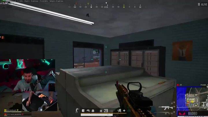 PUBG国外大神BadBoy教你如何应对敌人的闪光弹截图