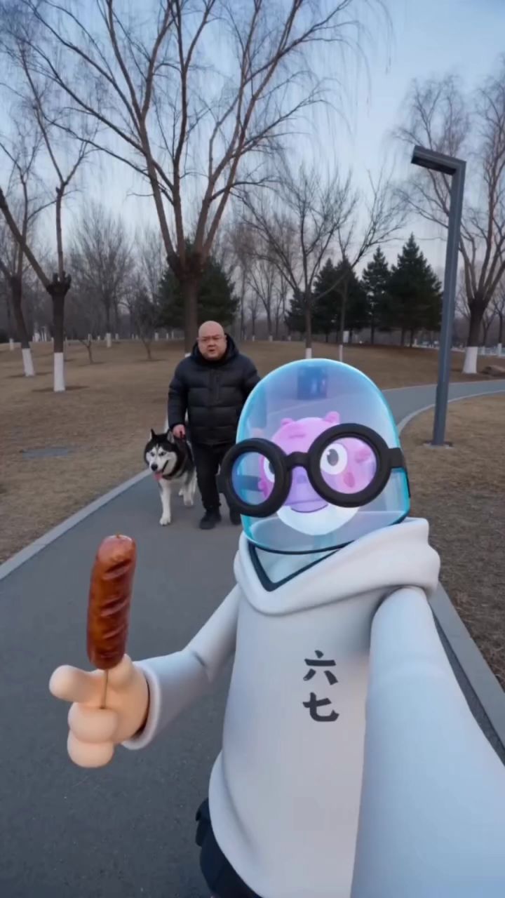 臭屁王别想到别别别别掉下去了哈哈无敌的哈士奇。截图