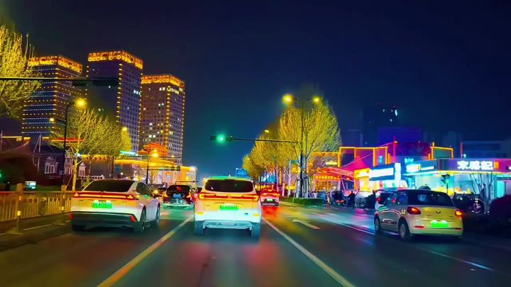 “加油学生哥,学生妹们”截图