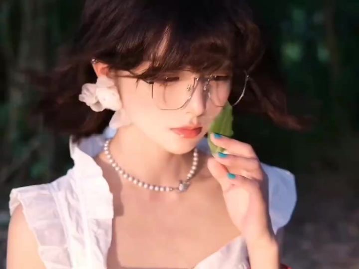 香菇小姐姐美女好看的视频合集截图