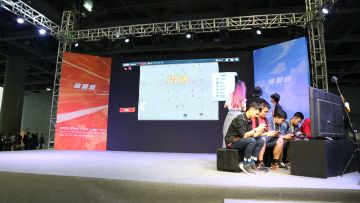 《尖塔奇兵》完美亮相广州核聚变，主舞台区强势围观