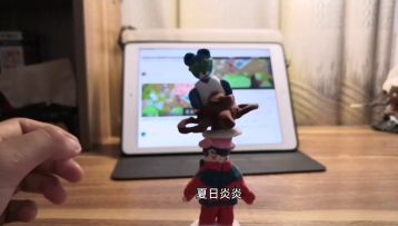 来打算以平凡人的身份跟你们相处，可换来的却是疏远，不装了，我摊牌了