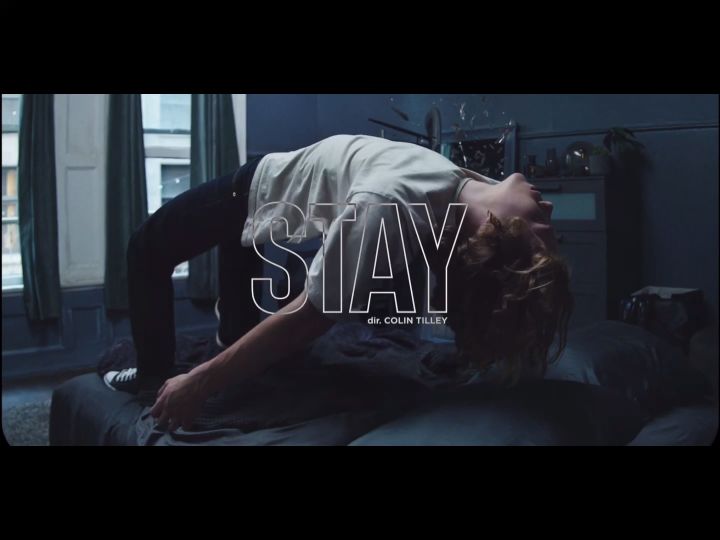 《Stay》MV截图