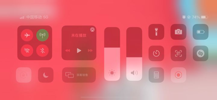 泰拉瑞亚：非常普通的鹿：现代篇，好玩。截图