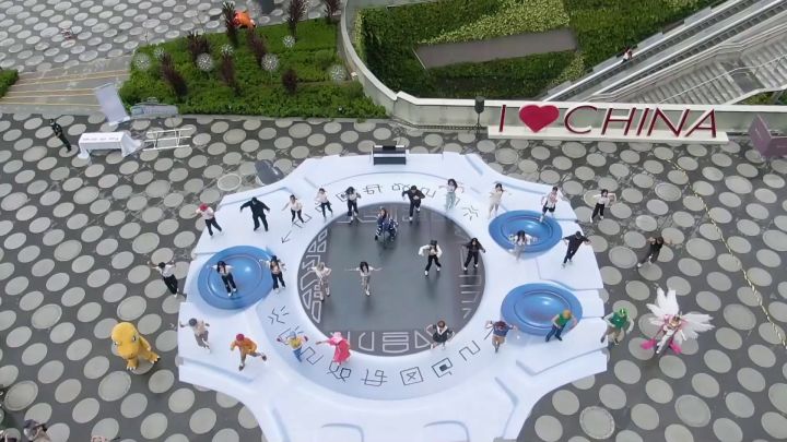 数码宝贝：让DNA动起来的线下演出！Butterfly！截图