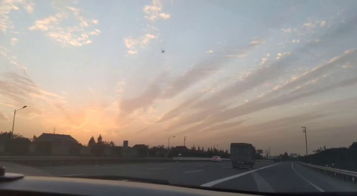 书里总爱写到喜出望外傍晚……截图