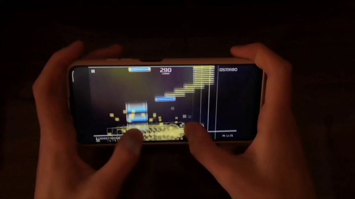 拇指打一段穿魂截图