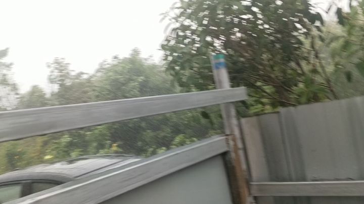好久没下雨了...截图