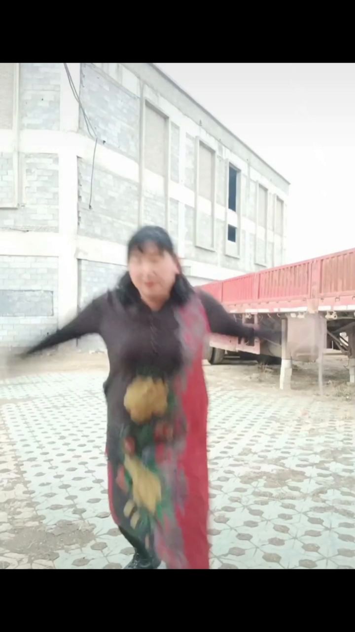 再不起床抽你们了😡截图