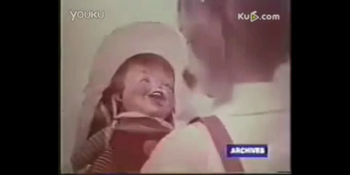 当你把诡异广告配上别的bgm……截图