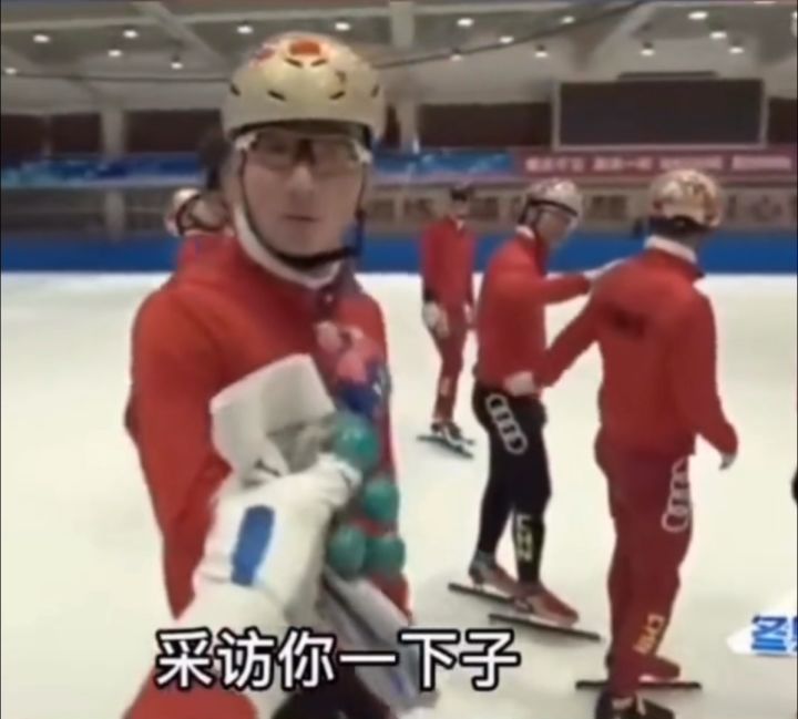 我妈问我为什么笑的和抽风一样截图