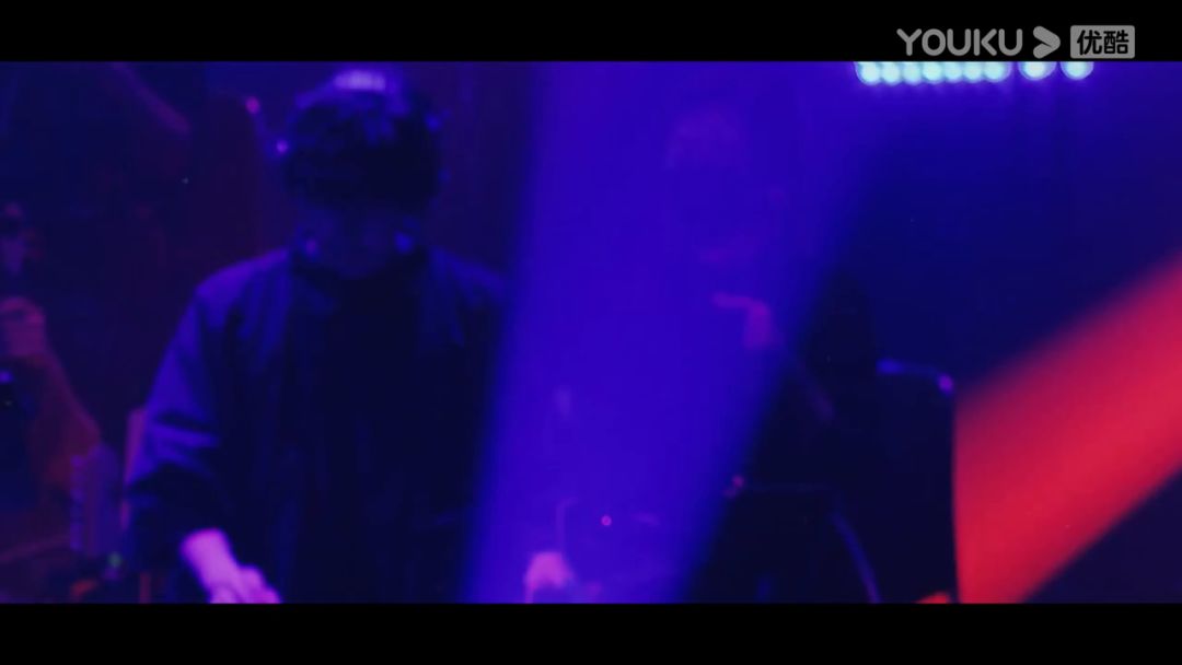 video-2435809
