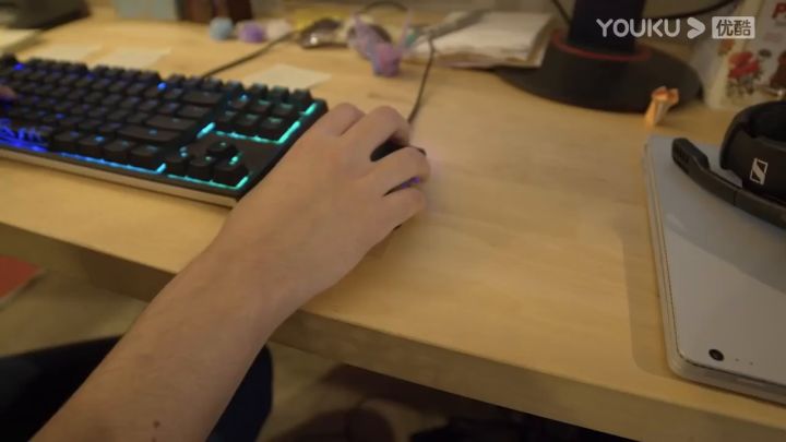 【3DM】《命运2:邪姬魅影》战刃预告截图