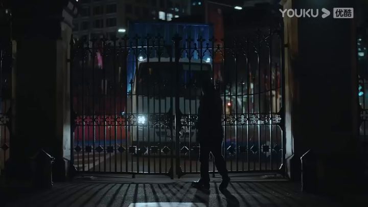 【3DM】《地平线:西之绝境》真人宣传片截图