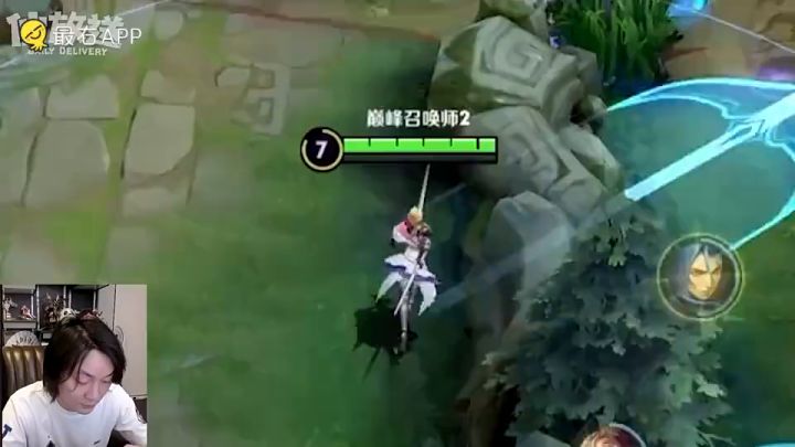 【每日仙放送】踢足球太有意思了，只可惜我是那个球截图