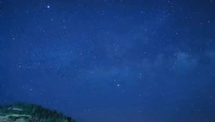 手机延时的星空 拍到了银河截图