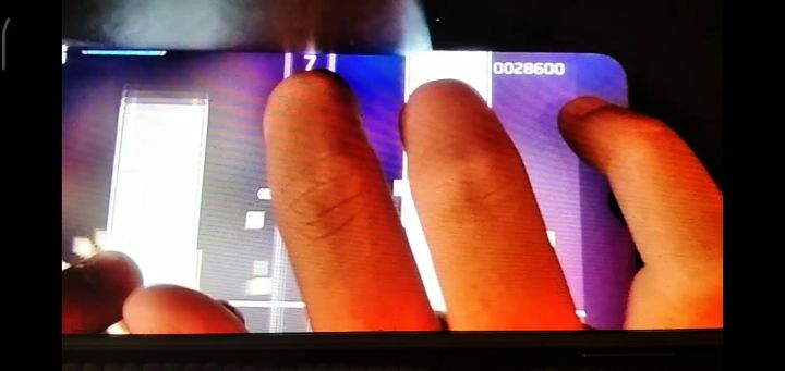 当一个RKS不到14的玩家去挑战RrAT时他的手法是什么样的截图