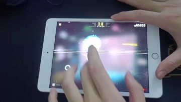 左手终于踩到右手的脚后跟了hhhh