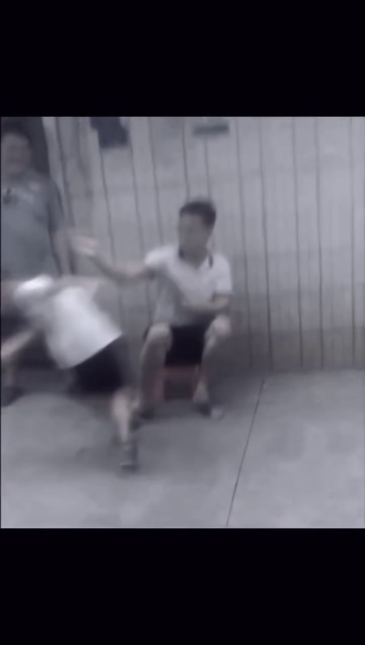 说了晚安之后被女友分手了?她说我的晚安听起来很凶?!截图