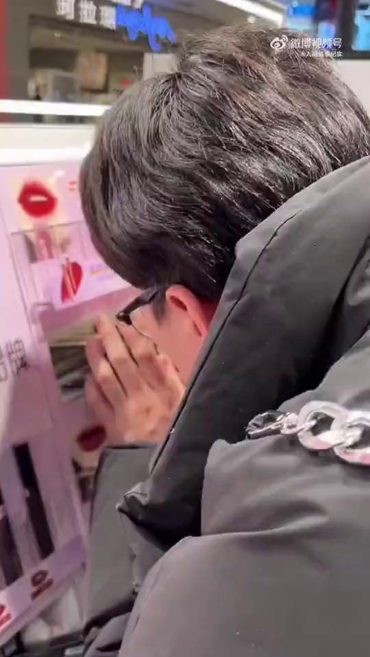 给男友准备惊喜,我连身子都扭起来了,他却这样对我???截图