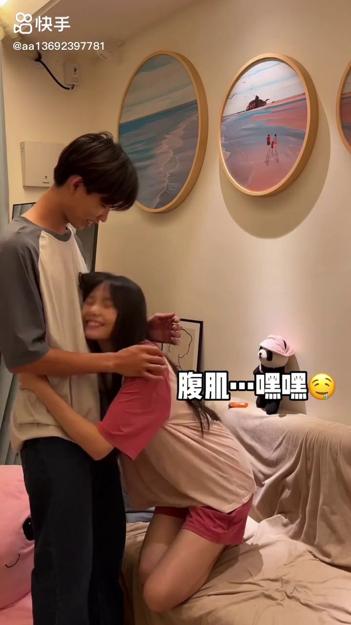 腹肌现在有这么火吗截图