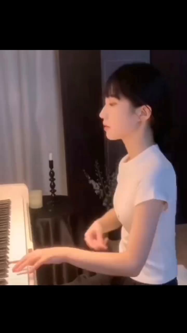 我会弹琴才会玩炫舞,又不跟不上,哈哈。截图
