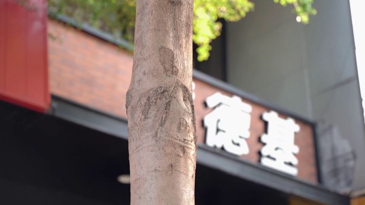 联动回顾丨KFC联名主题店美食狂欢场面大赏,埃及艳后惊艳亮相免费送“堡”截图