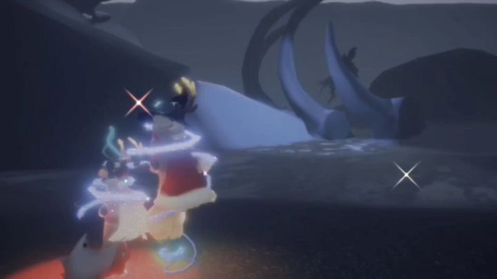 “神明溺水,玫瑰凋零,她在教堂里拉着手风琴,浪漫致命”截图